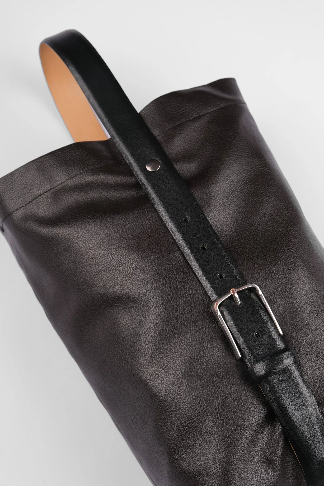 BELT HANDLE BAG - DARK BROWN - Image 3