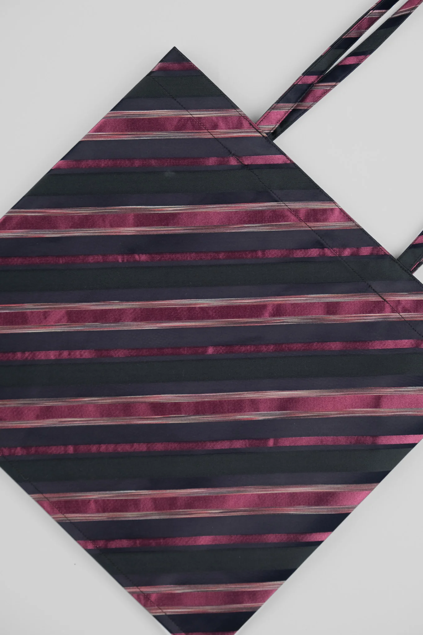 FOLDER TOTE - PLUM - Image 6