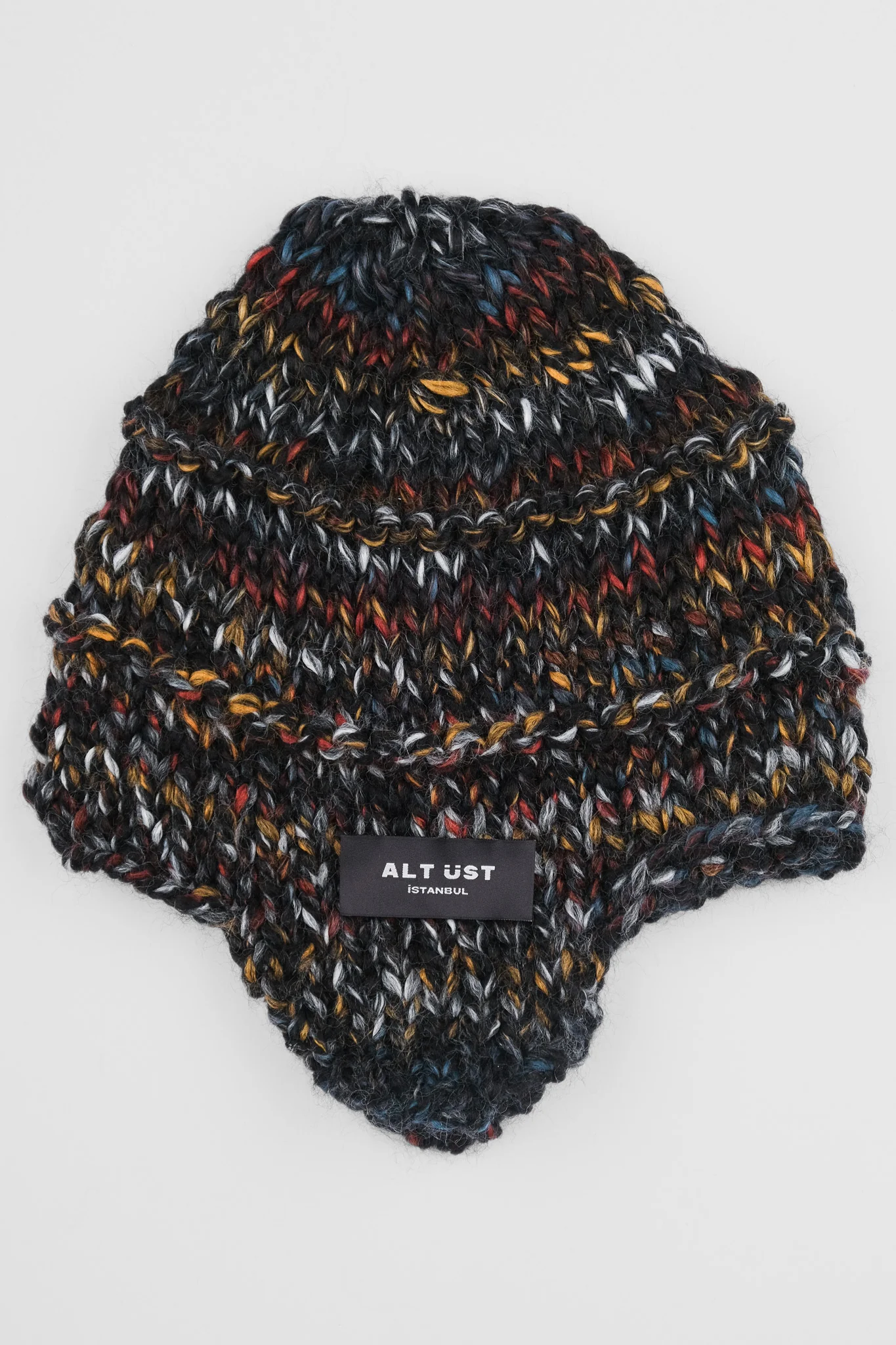HAND-KNIT EAR FLAP BERET - BLACK - Image 3