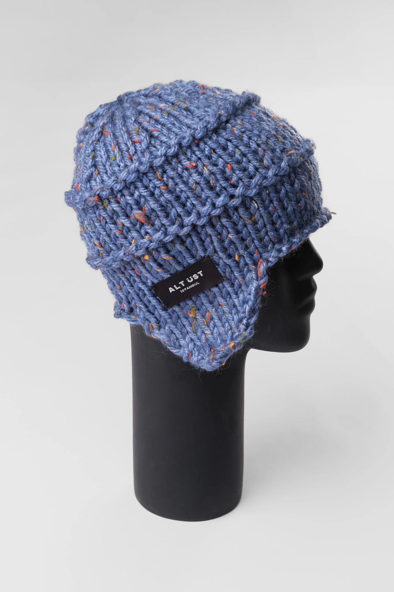 HAND-KNIT EAR FLAP BERET - BLUE - Image 5