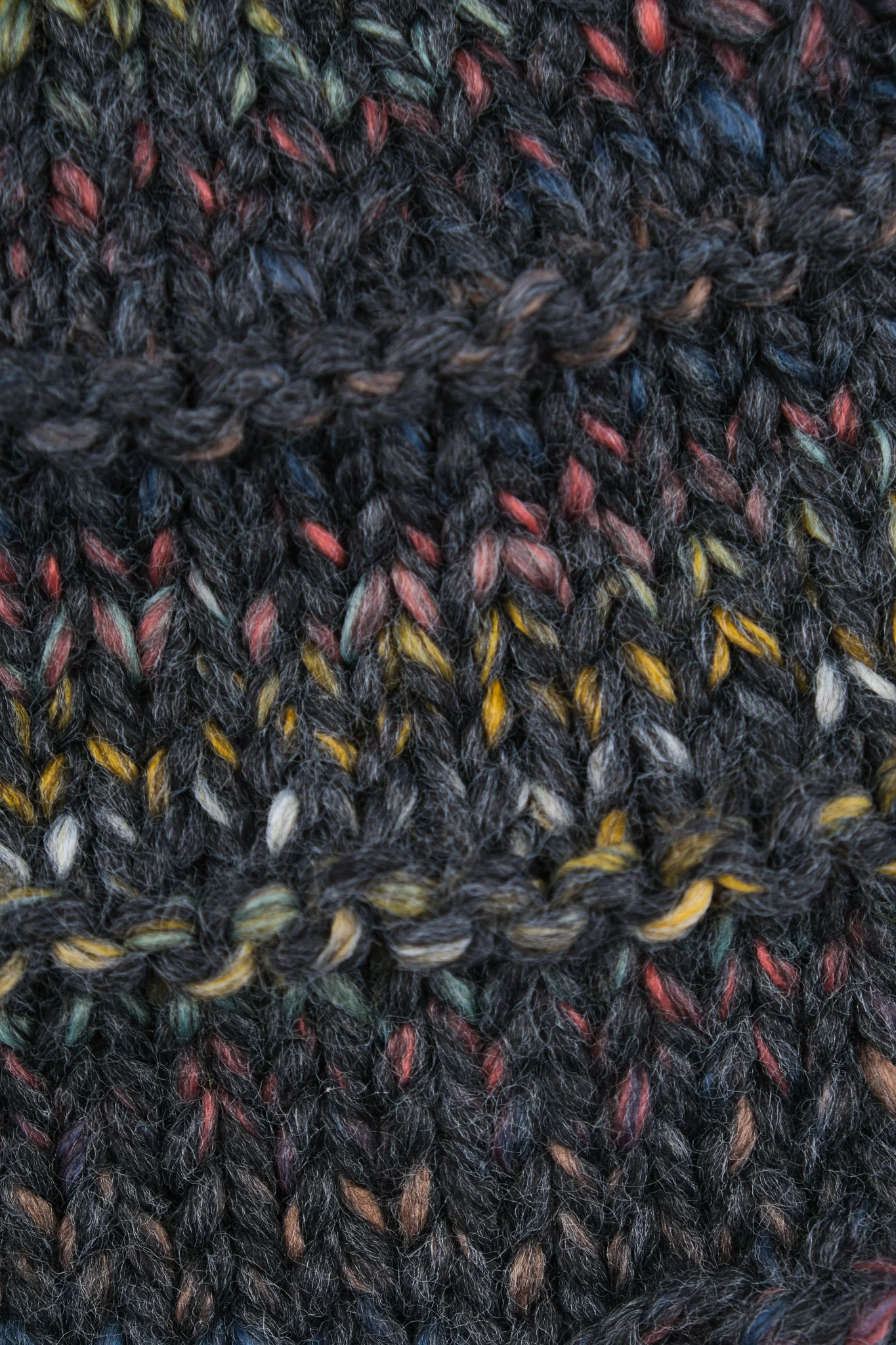 HAND-KNIT EAR FLAP BERET - CHARCOAL - Image 3