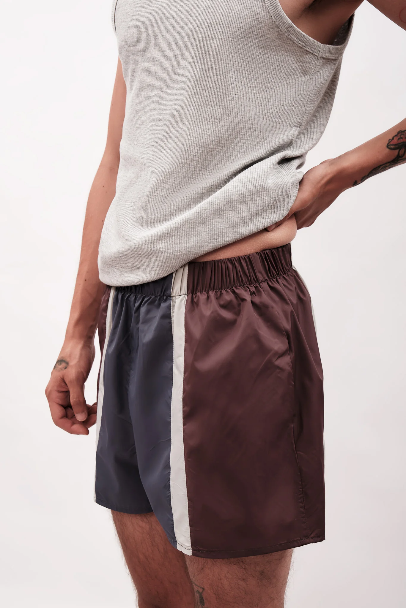 3-COLOR SHORTS - Image 5