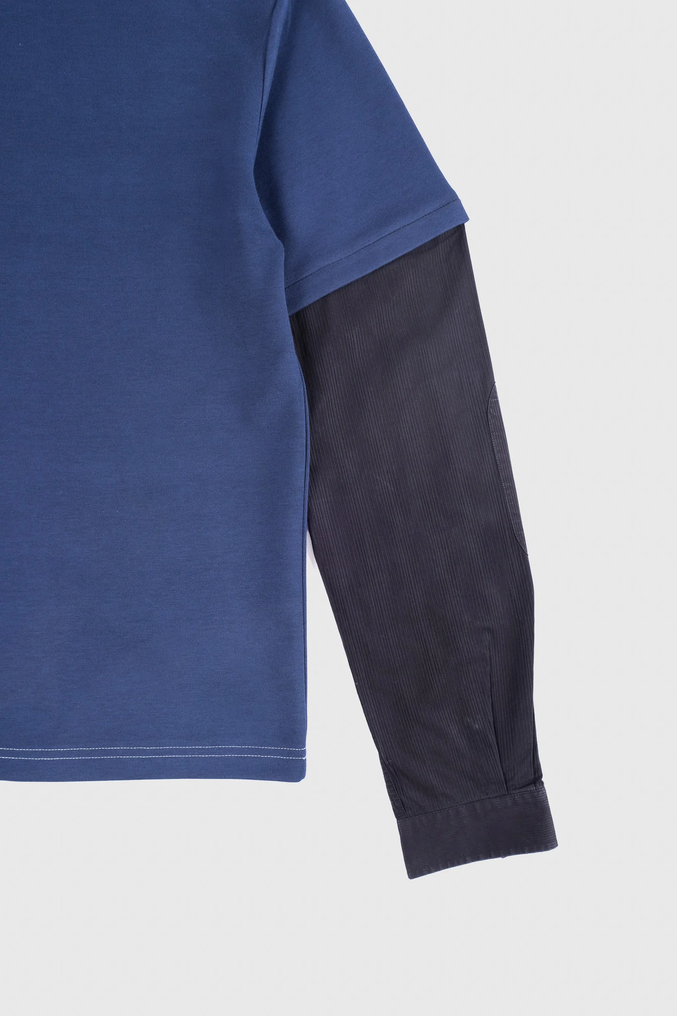 SHIRT SLEEVED T-SHIRT – ONE OF ONE IN NAVY-BLACK – M - Image 3