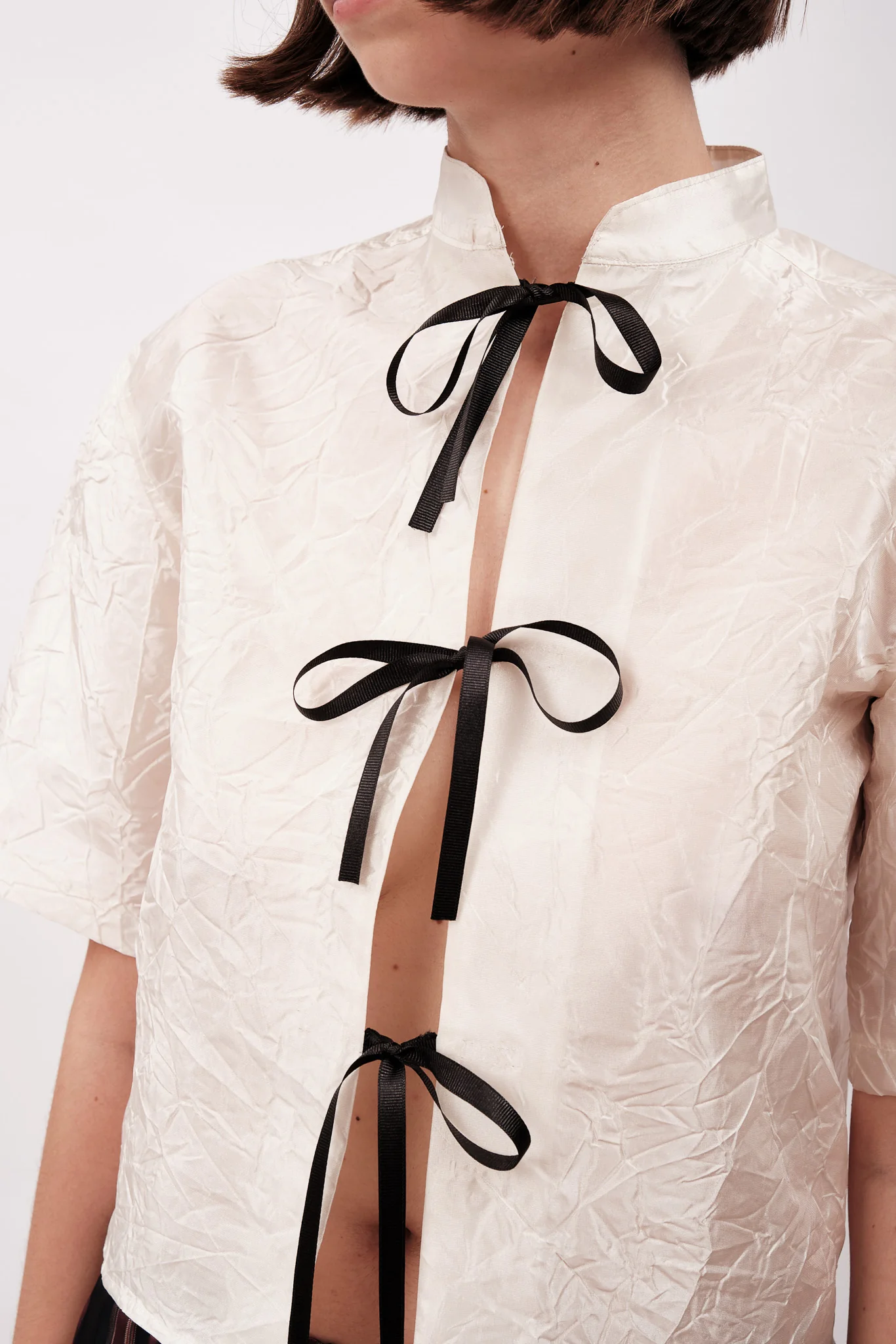 WRINKLED CROP SHIRT - CREAM - Image 4